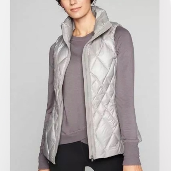 Athleta Jackets & Blazers - 🌸 Athleta Responsible Down Vest Size Medium